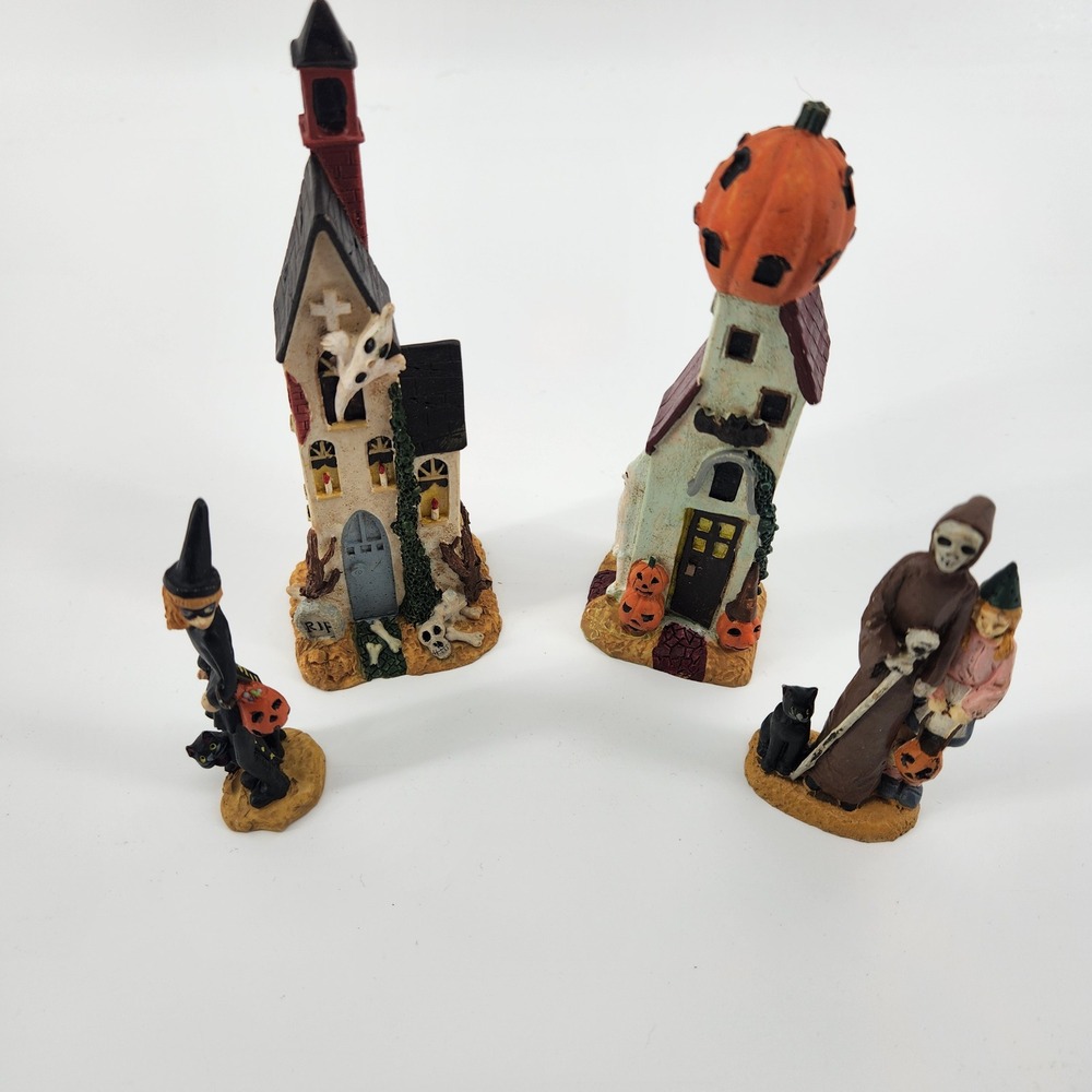 Halloween Village Set Haunted Houses Trick or Treaters Ghost Pumpkin Decor 4pc - Picture 2 of 9